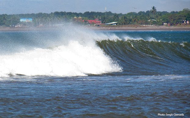 Costa-Rica-Boca-Barranca-Surf-Spot--the-boca-photo-Sergio-Quesada