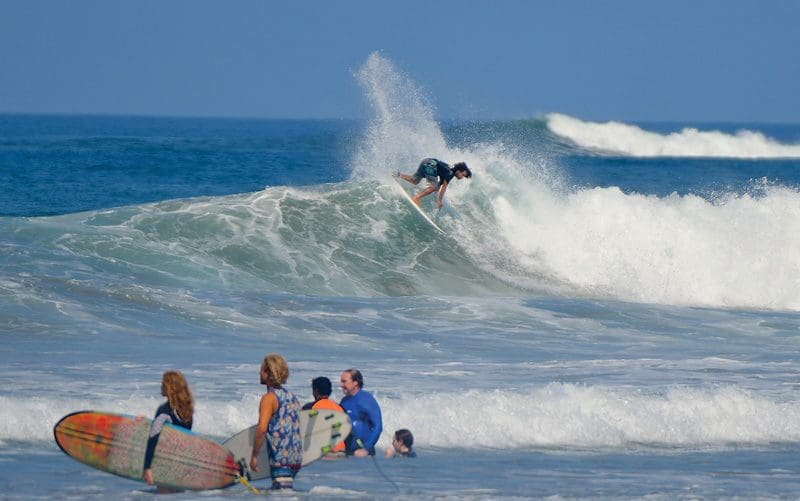 Aérien-Playa-Guiones-Santa-Teresa-spray-Photo-marcel-Freitez