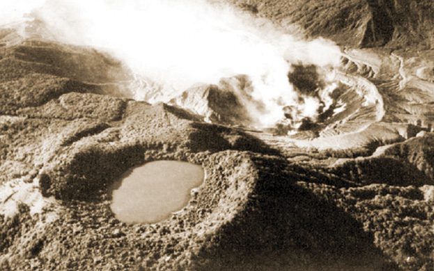 Poás-Vulcão-Botos-Lagoa-laguna-de-Botos-1925