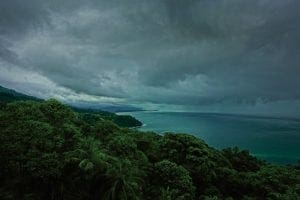 אקלים של סופת רעמים טרופיים בקוסטה ריקה