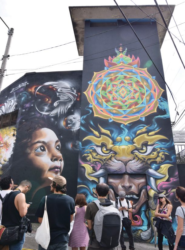 Urban-Art-Safari-Murale-par-Maskien-du-Costa-Rica,-Sinless-du-Panama-et-Humones-et-Frase-du-Mexique.-Photo-par-María-Charles