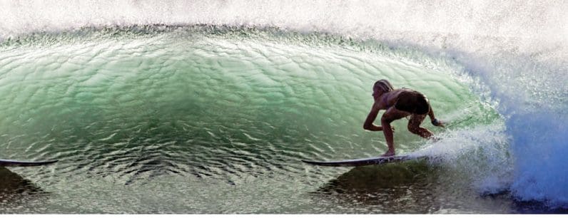championne de surf adolescente du costa rica