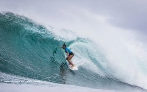 brisa hennessy surfista costarricense
